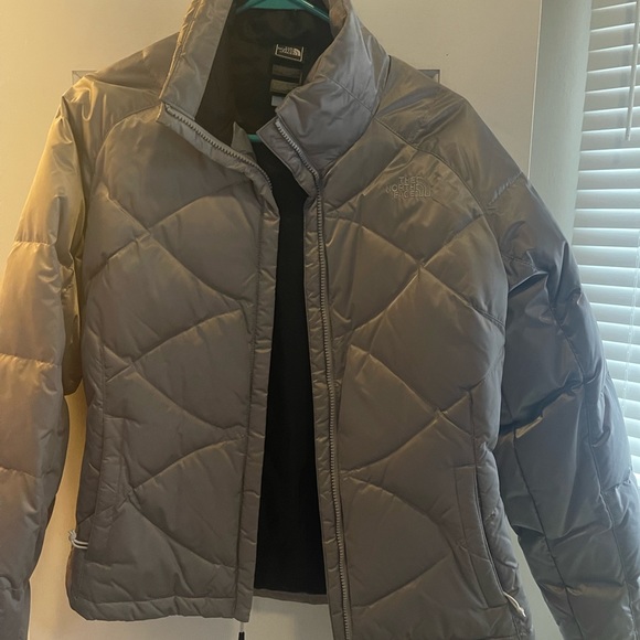 North Face Puffer Jackets - Picture 2 of 6